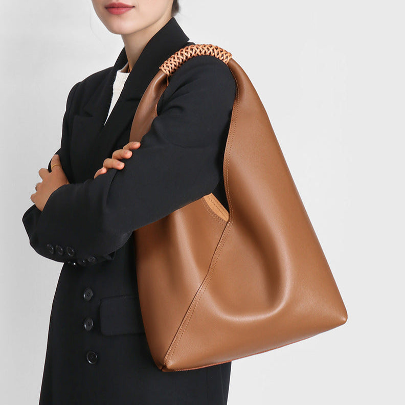 Sienna | Bolso Hobo de Piel de Becerro Italiana, Asa Trenzada