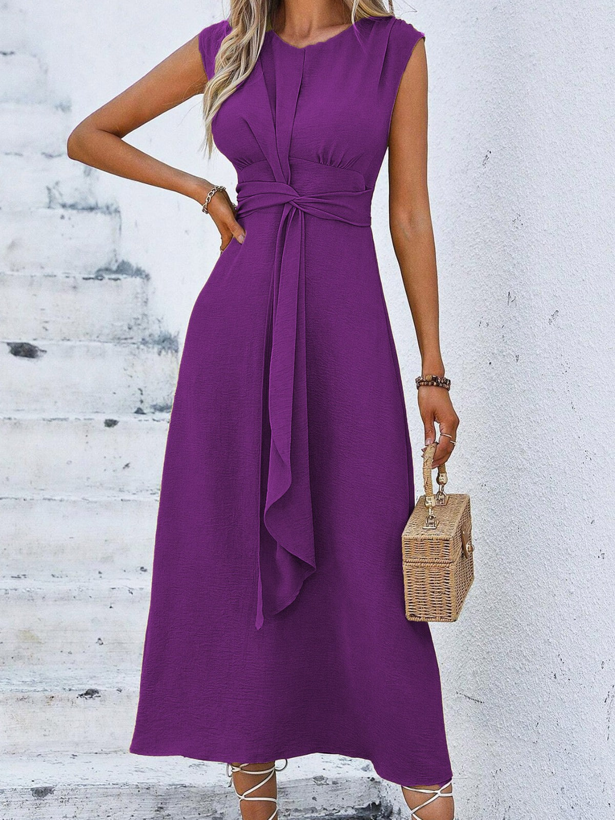 Eva - Vestido Elegante sin Mangas con Cinturón Ajustable