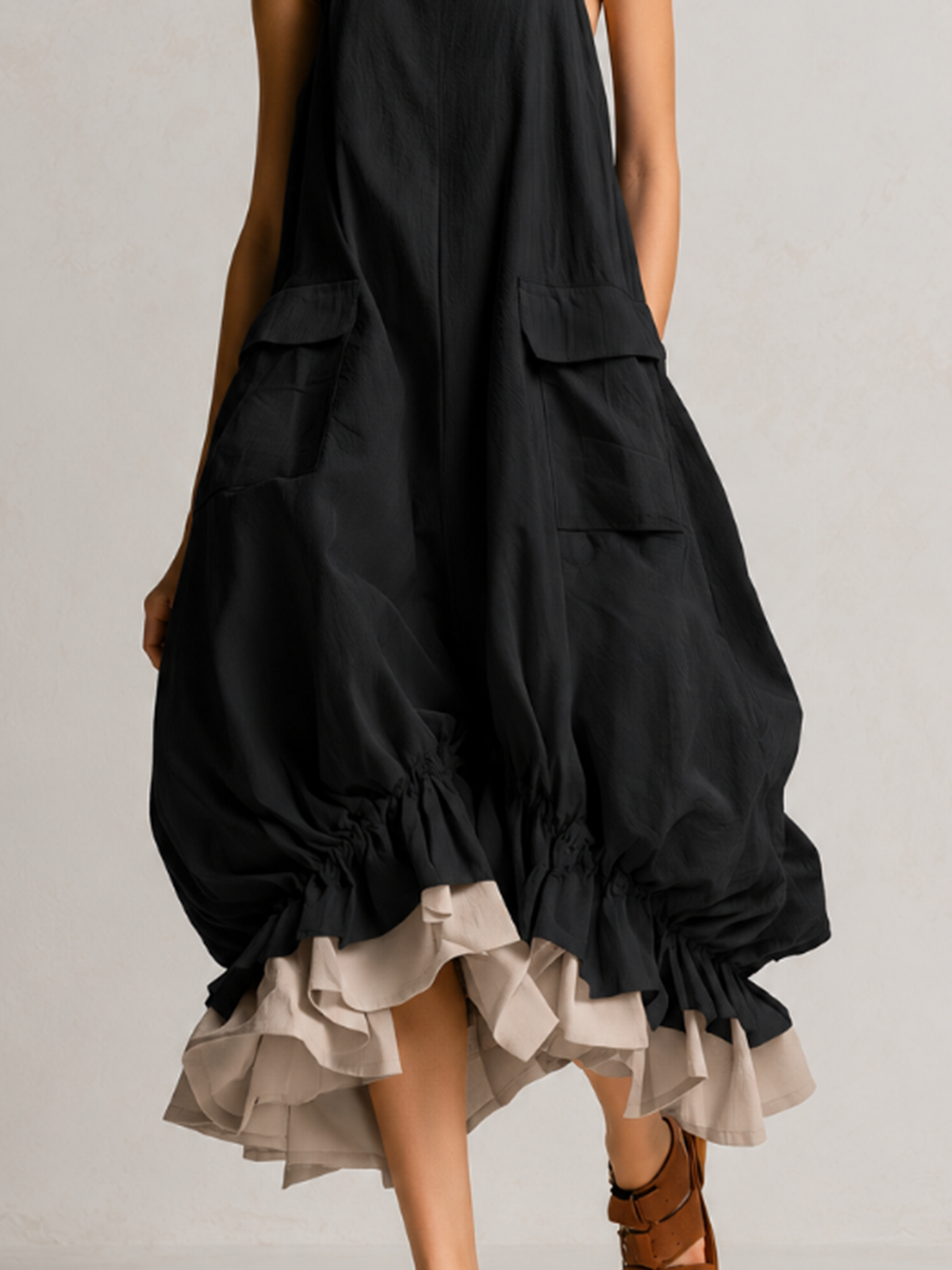 Daniela | Vestido Midi Globo sin Mangas con Bolsas Grandes, Capas y Bajo con Volantes