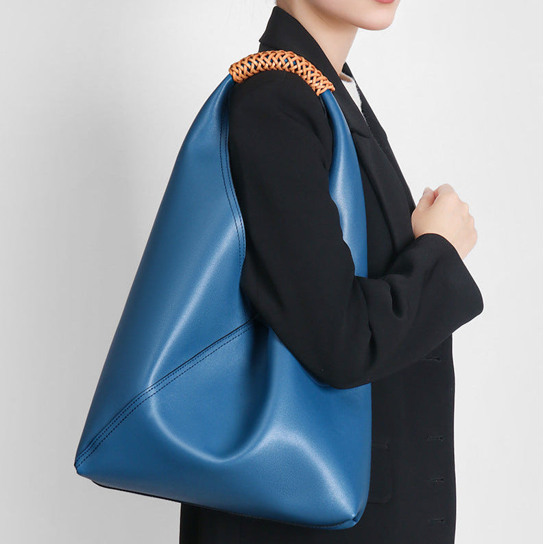 Sienna | Bolso Hobo de Piel de Becerro Italiana, Asa Trenzada