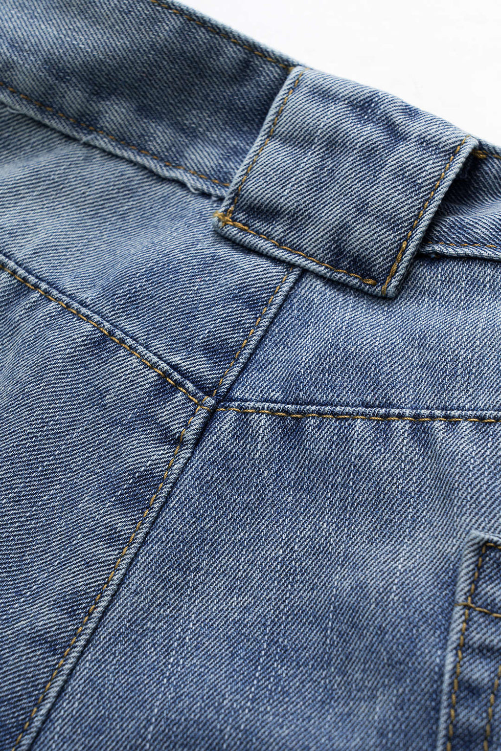 Marina™ | Jeans pour femme à taille haute et jambes évasées