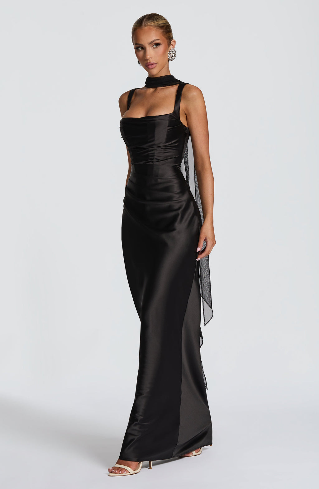 Mariela™ | Robe satinée de luxe avec plis asymétriques
