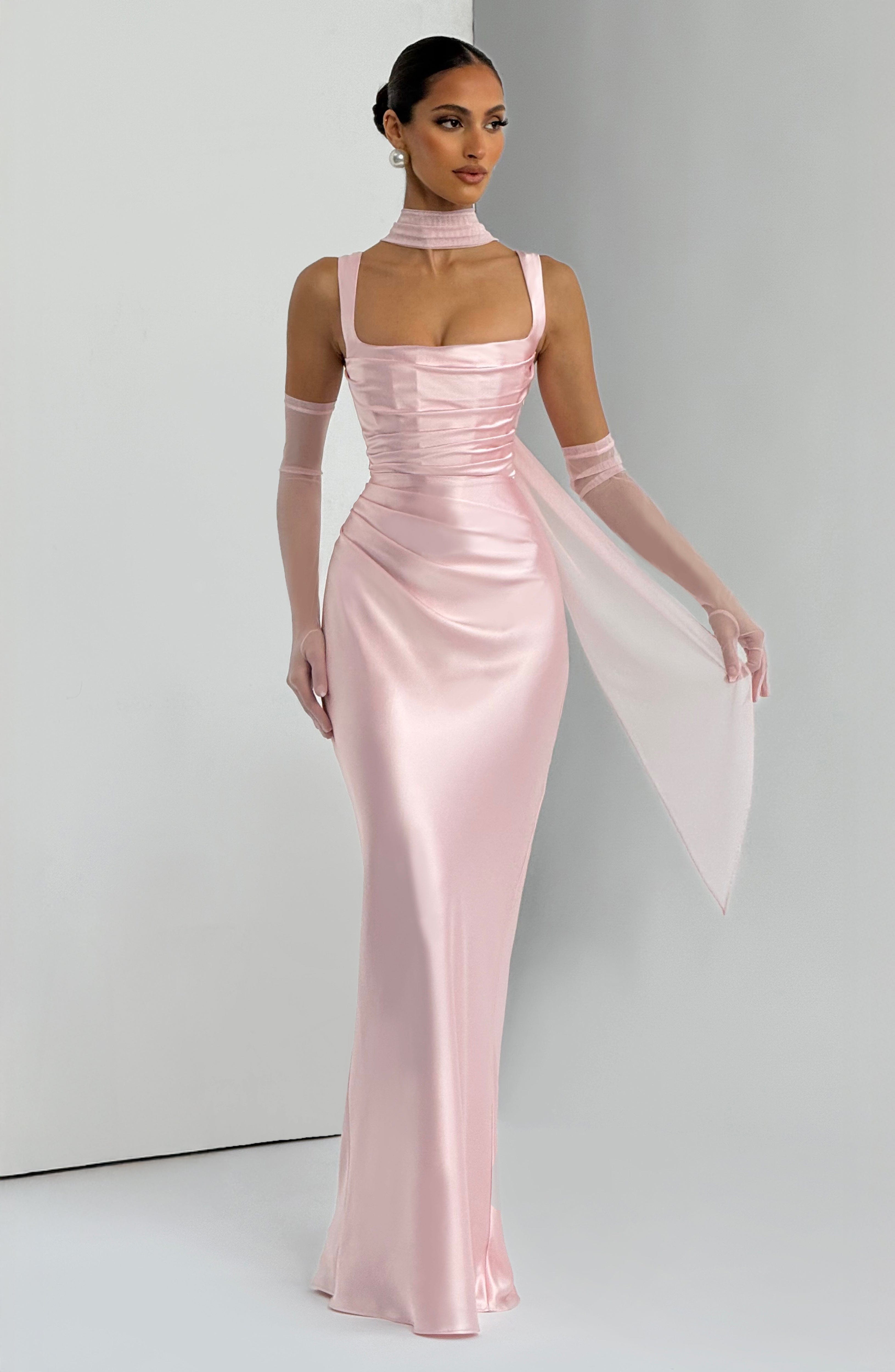 Mariela™ | Robe satinée de luxe avec plis asymétriques