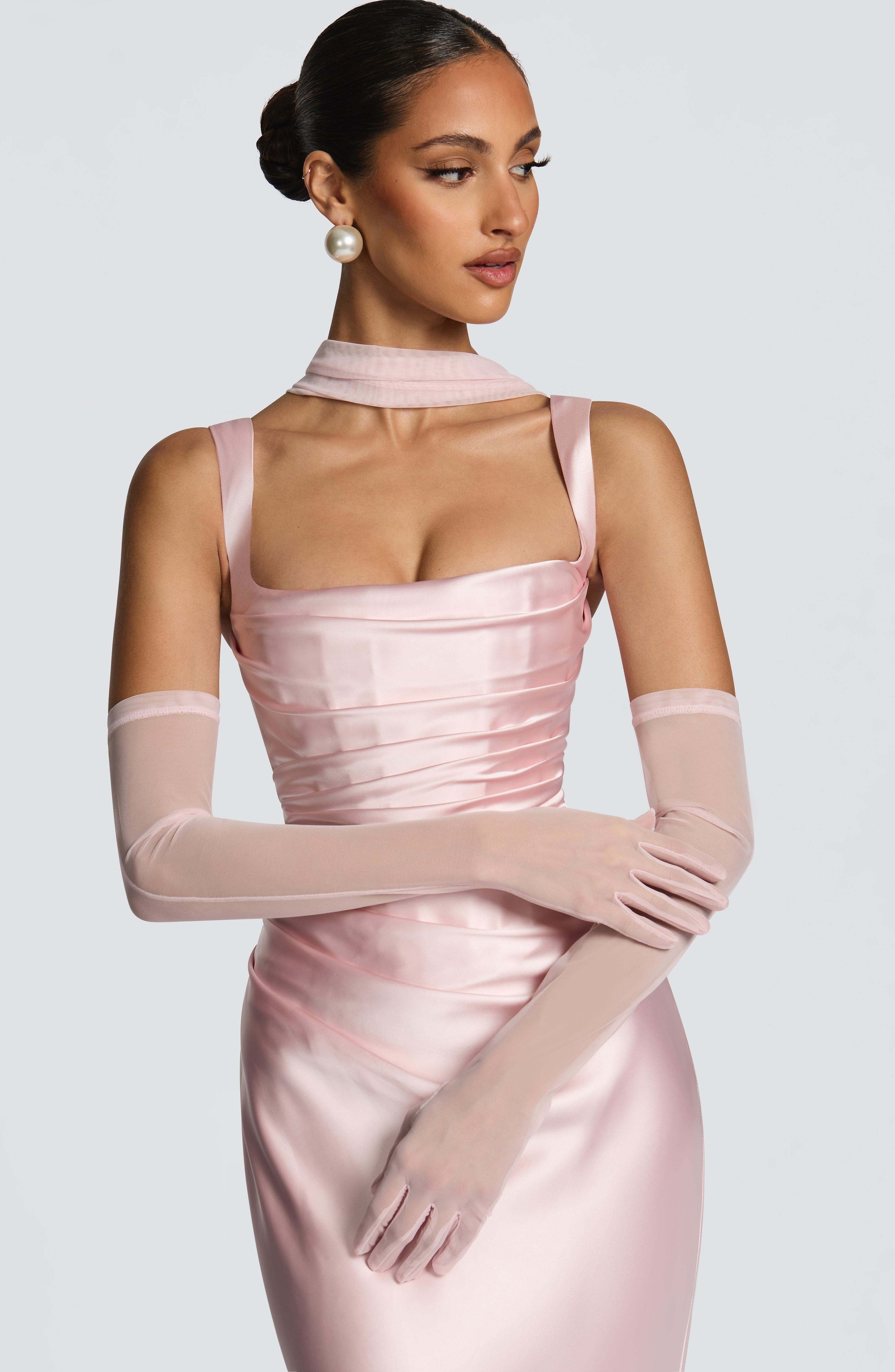 Mariela™ | Robe satinée de luxe avec plis asymétriques