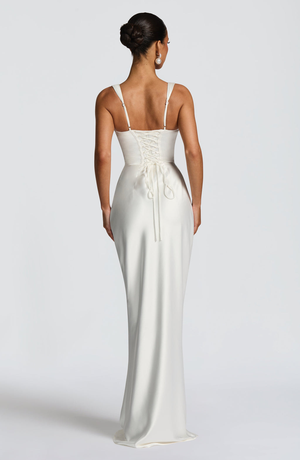 Mariela™ | Robe satinée de luxe avec plis asymétriques