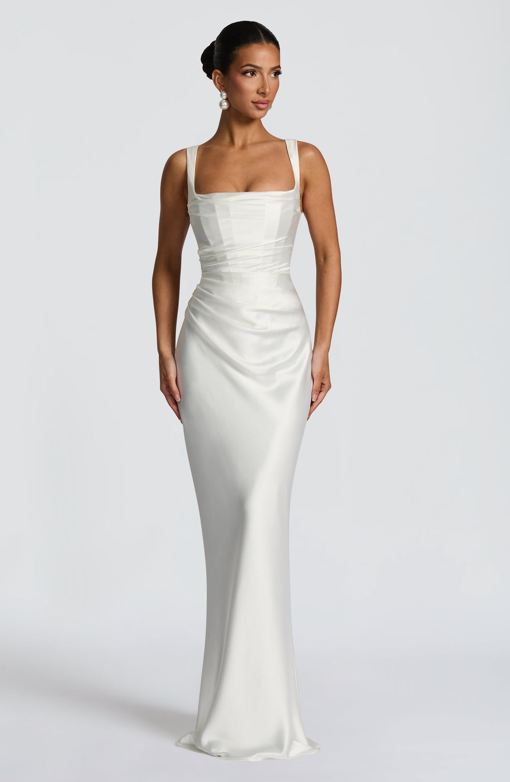 Mariela™ | Robe satinée de luxe avec plis asymétriques
