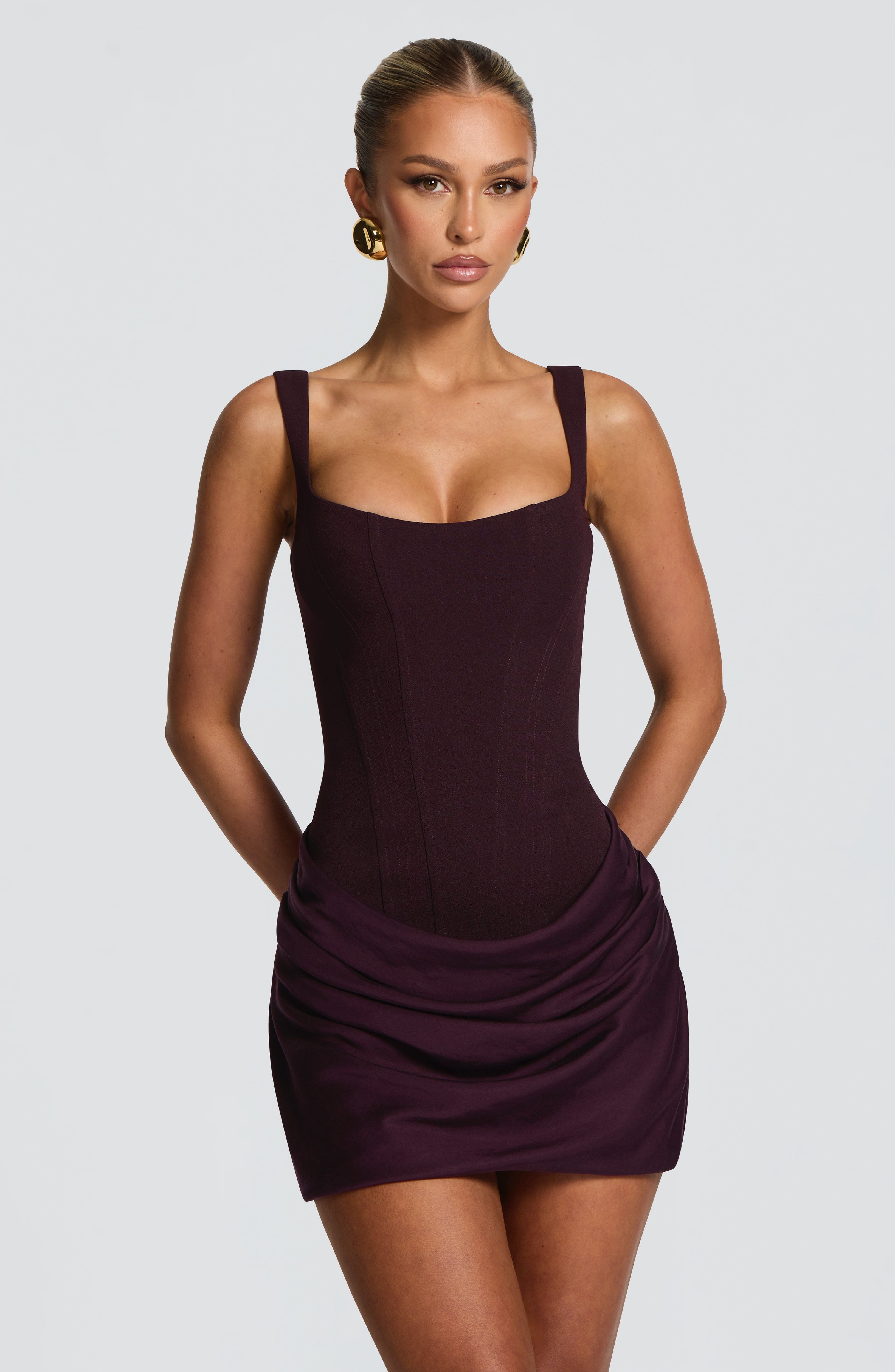 Allegra™ | Robe mini avec corset et jupe