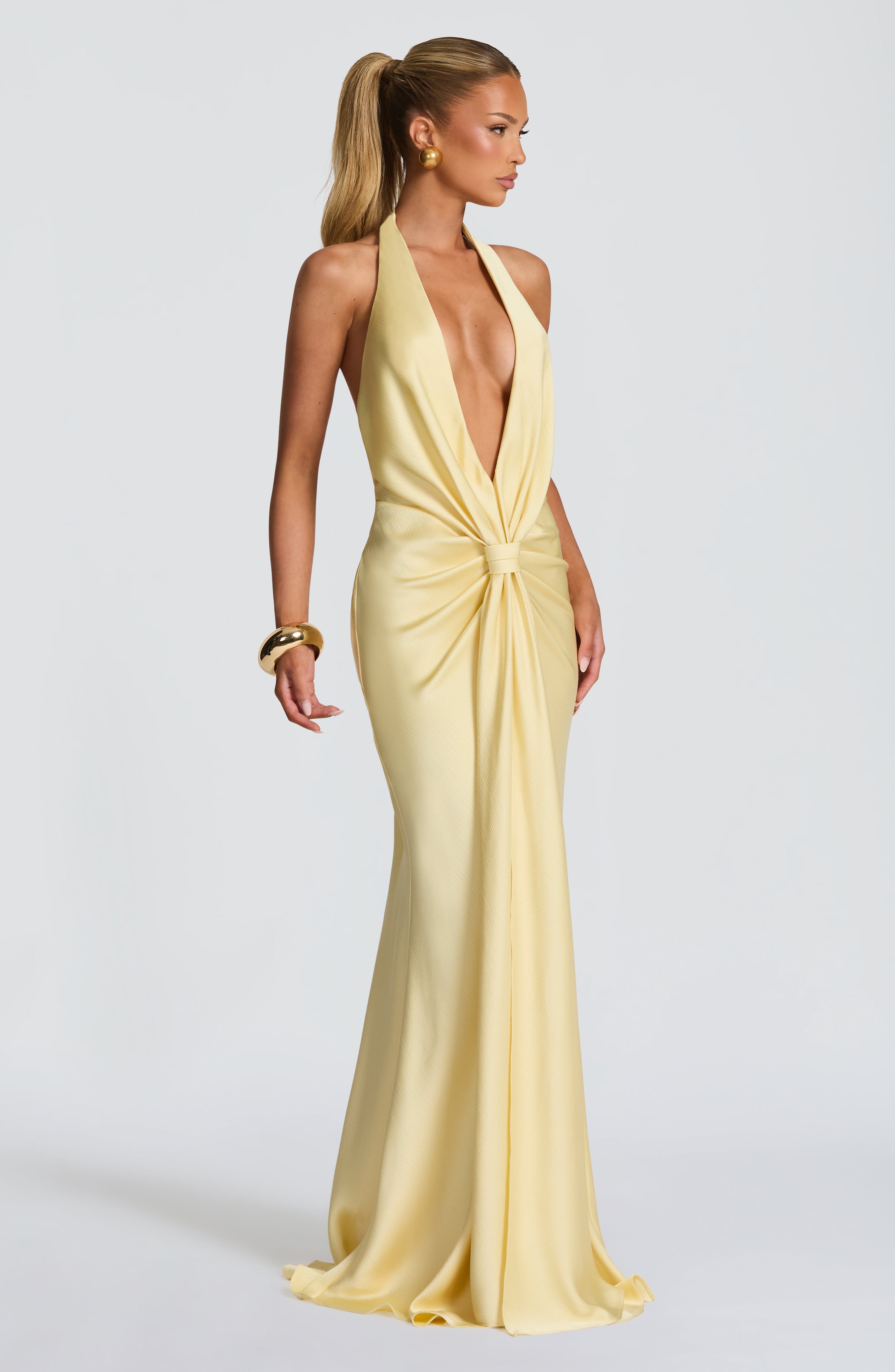 Aveline™ | Robe premium texturée à col halterneck