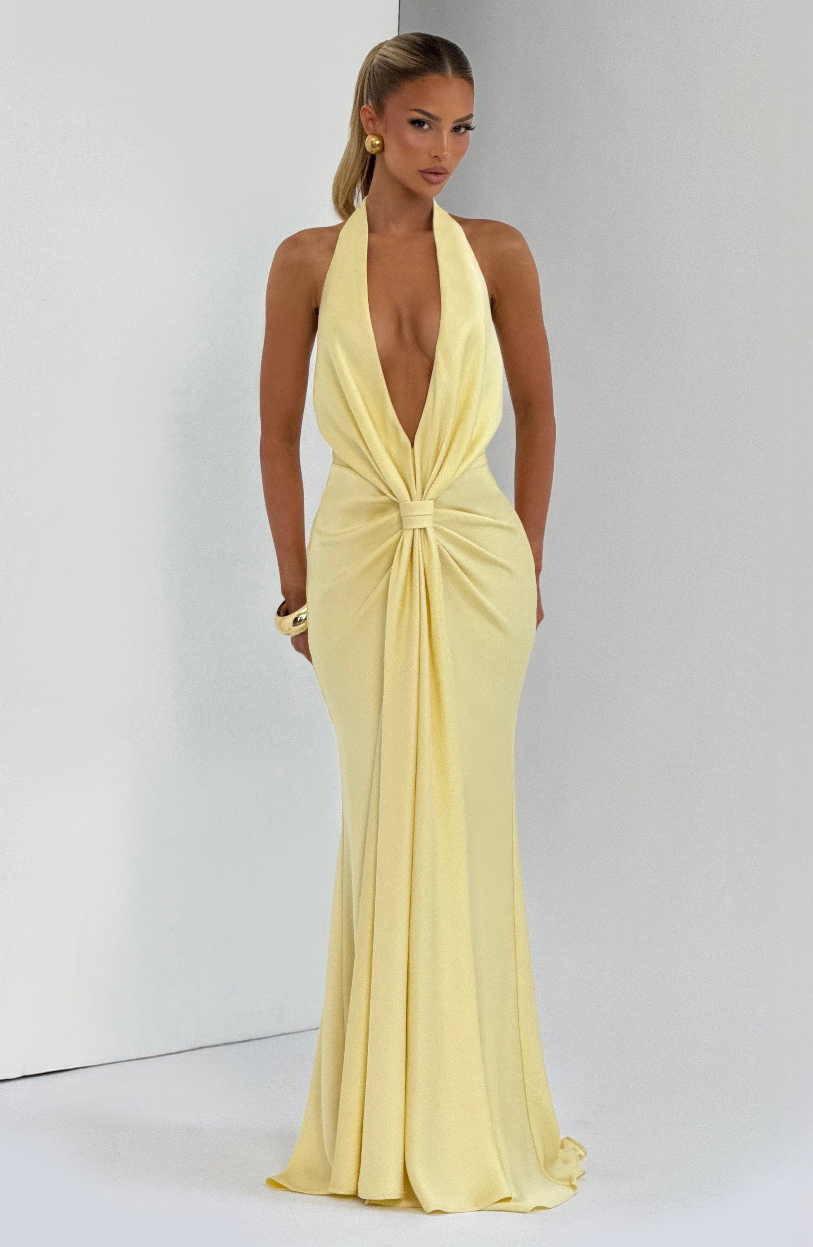 Aveline™ | Robe premium texturée à col halterneck