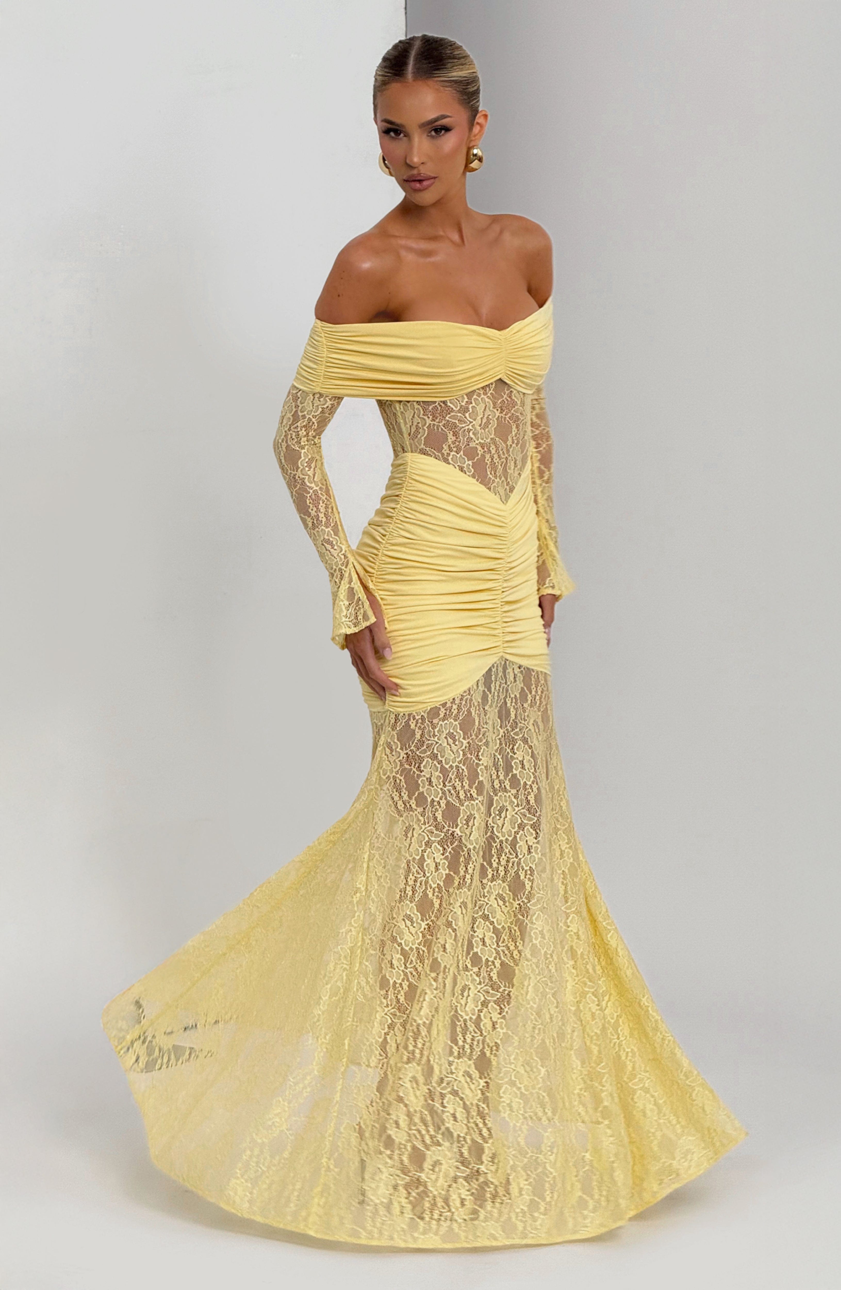 Ariadna™ | Robe en dentelle et fronces de qualité supérieure