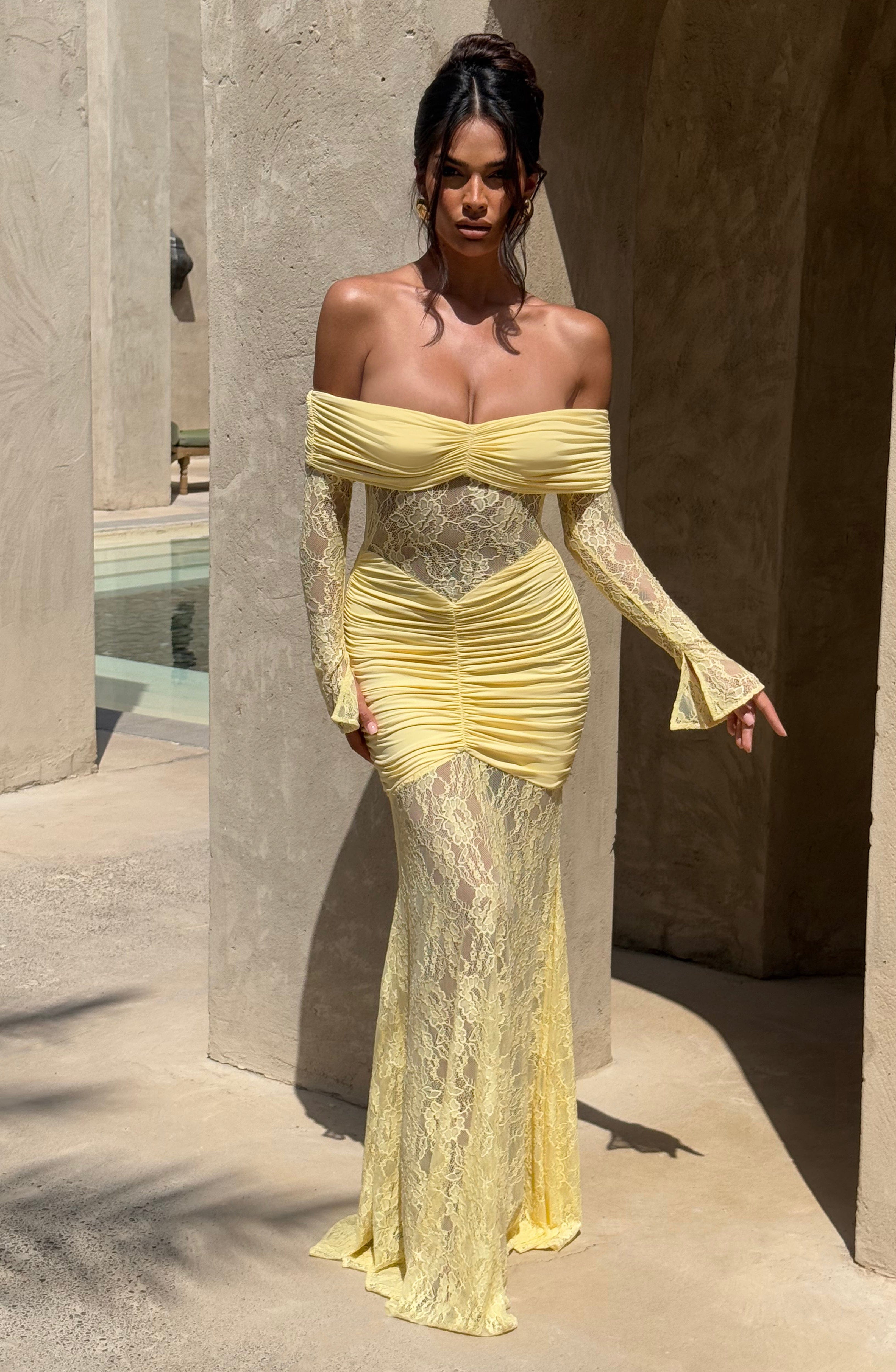 Ariadna™ | Robe en dentelle et fronces de qualité supérieure