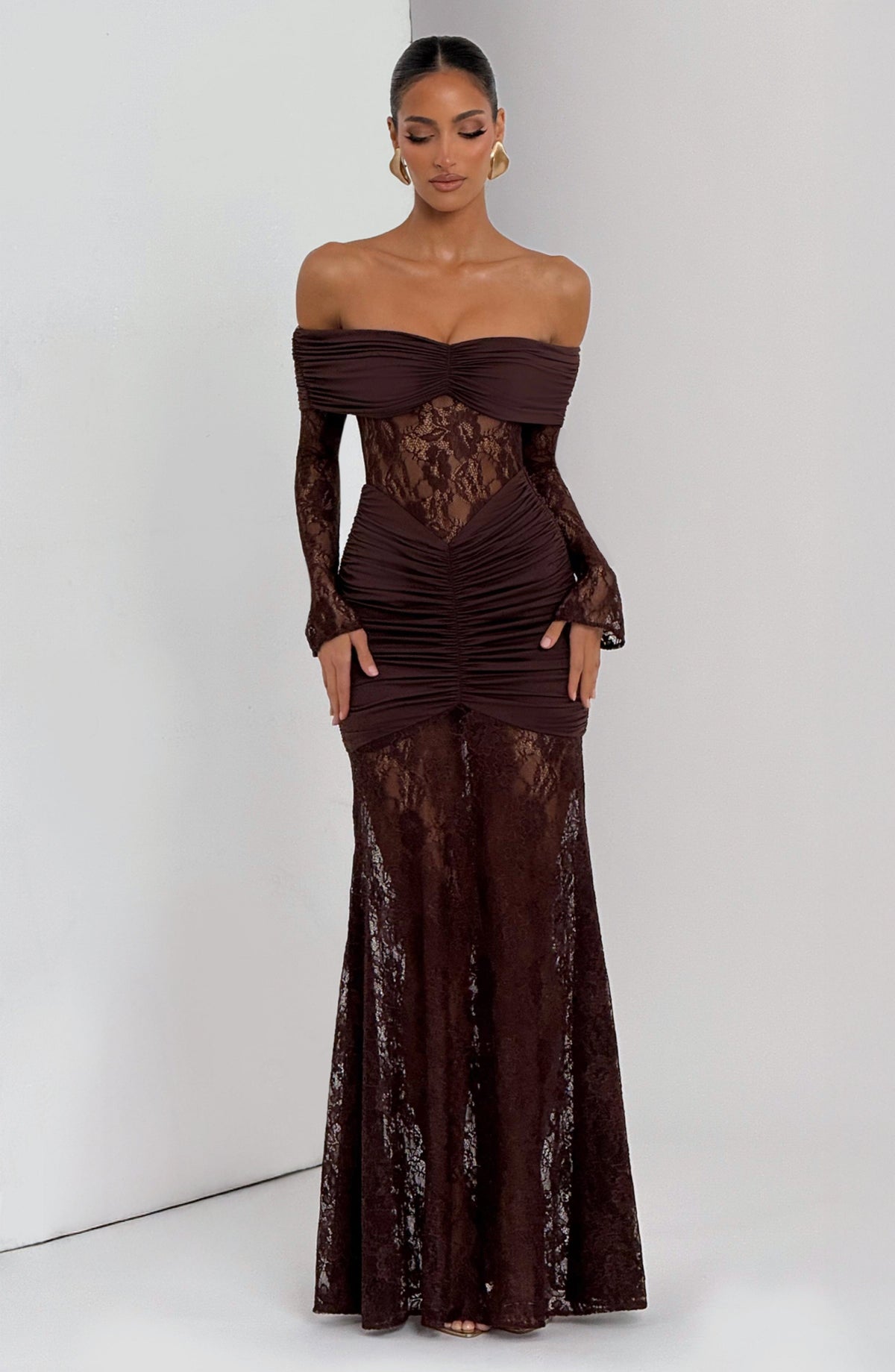 Ariadna™ | Vestido de encaje y fruncidos de calidad superior